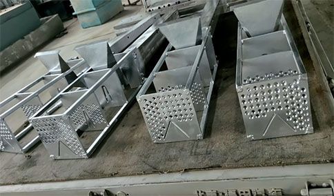 拉擠模具在復(fù)合材料成型中的雙重角色